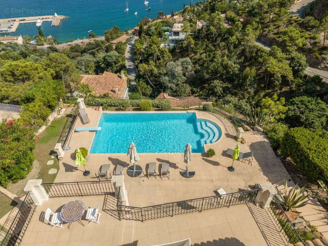 Maison à THEOULE-SUR-MER