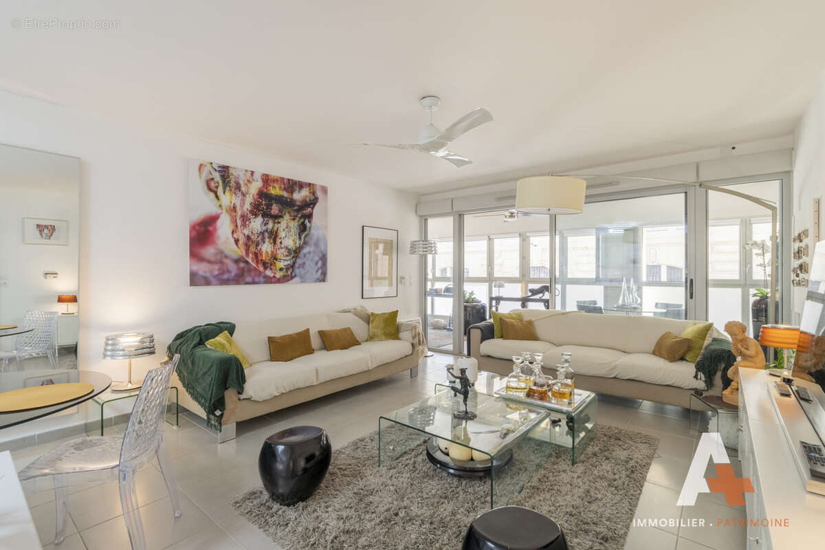 Appartement à MARSEILLE-2E