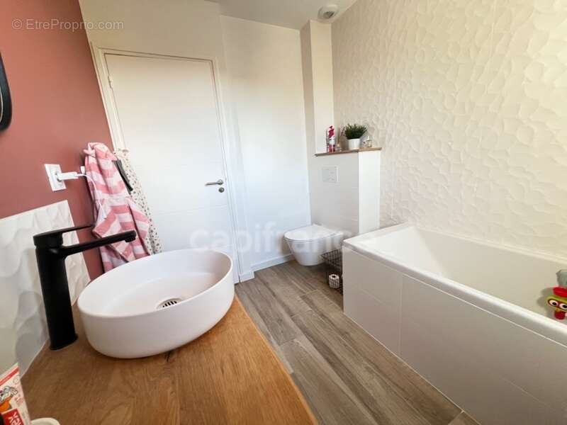 EXCLUSIVITÉ – Élégante maison contemporaine aux prestations soignées, à deux pas du bourg de Pommeret - photo 21