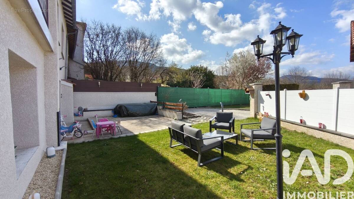 Photo 1 - Maison à RETOURNAC
