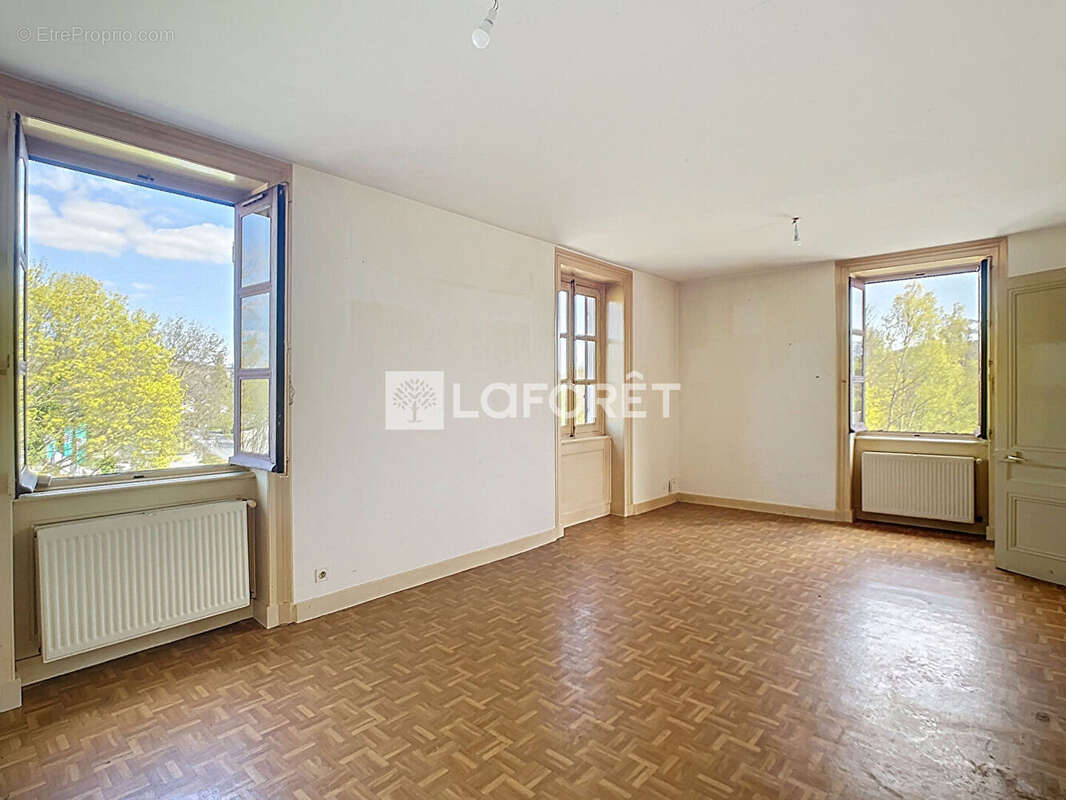 Appartement à BELLEVILLE