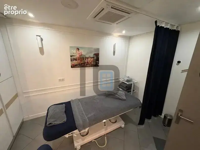 À céder, boutique sur cour située dans un secteur recherché du 9 - photo 5