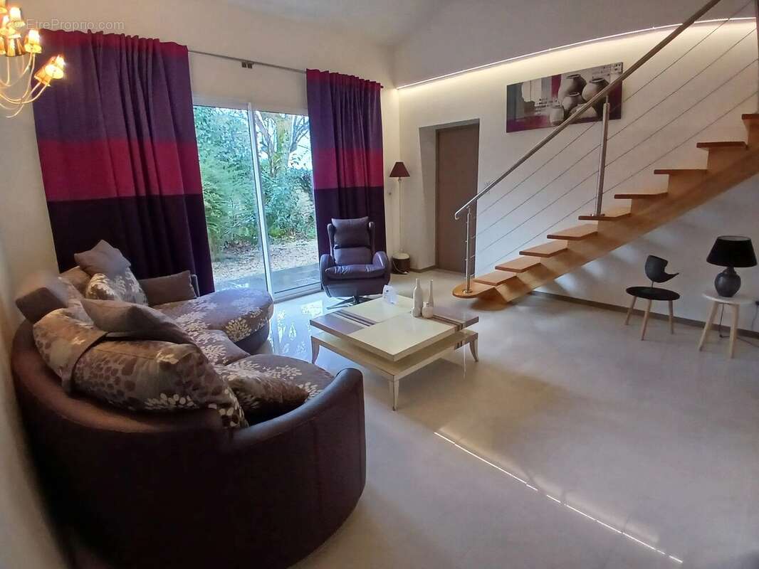 Maison à COGNAC