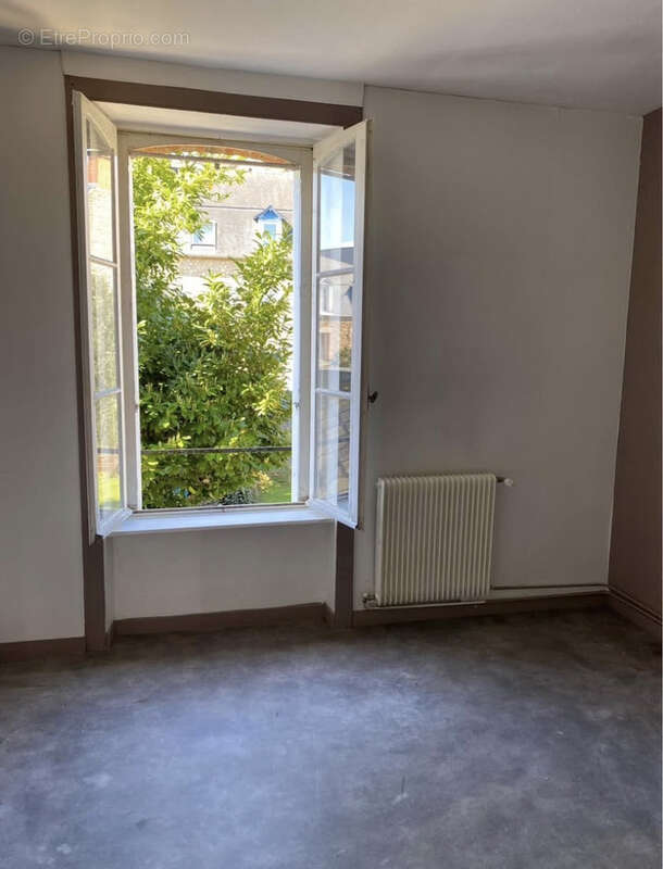 Appartement à FOUGERES