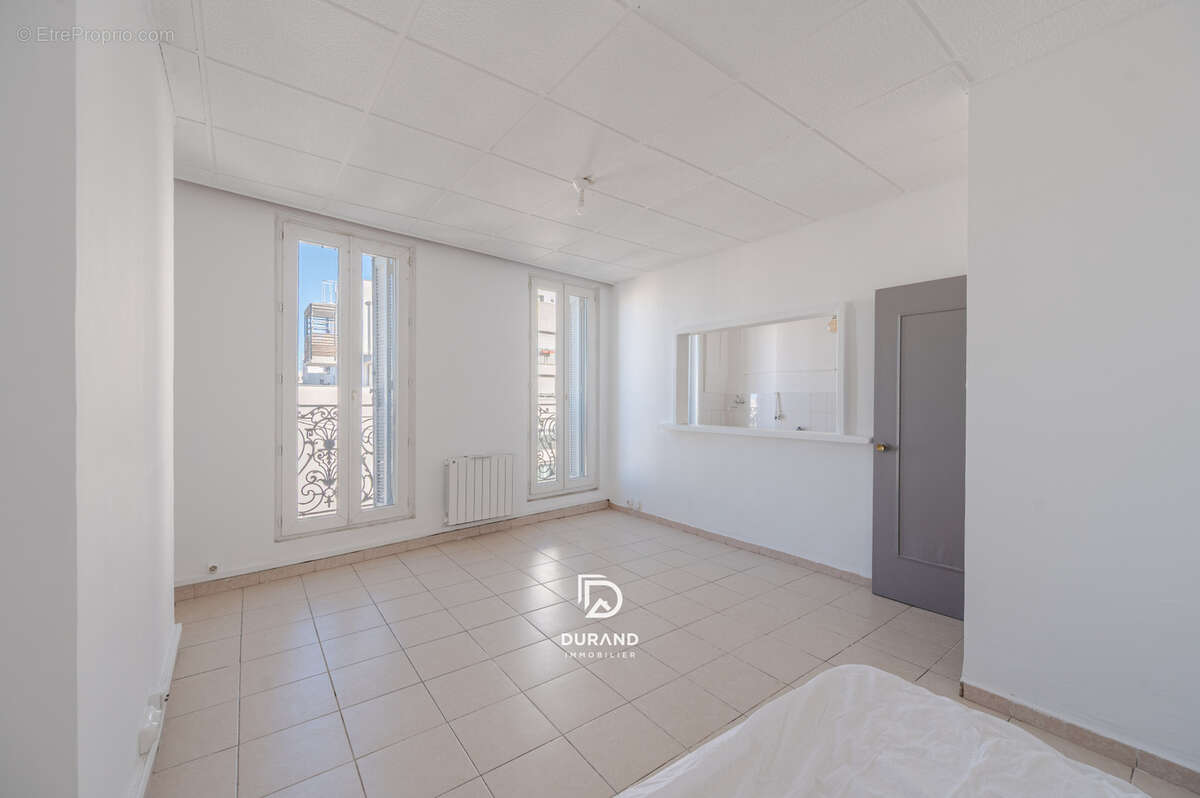 Appartement à MARSEILLE-2E