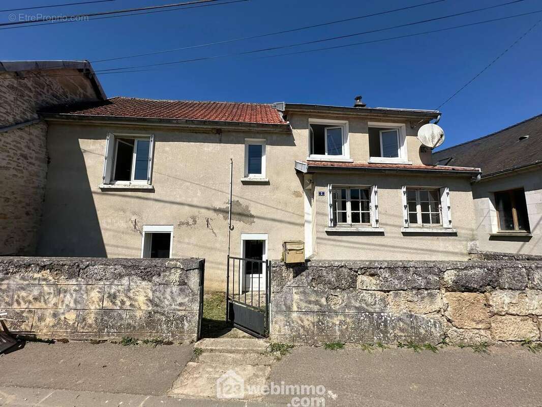 Vous serez séduits par cette jolie maison - Maison à CHERET