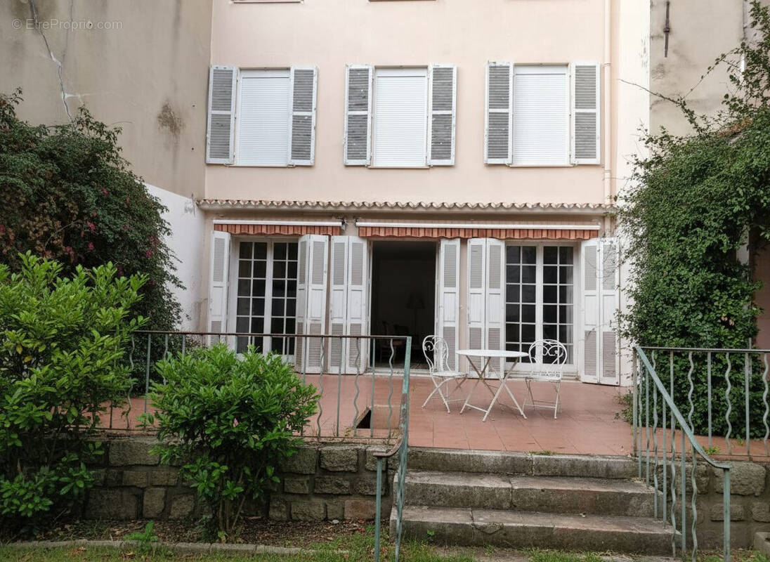 Maison à SOLLIES-PONT