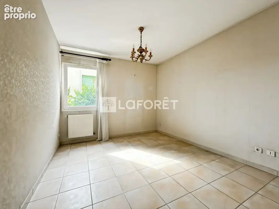 Appartement T4 avec terrasse à vendre à Valence - photo 5