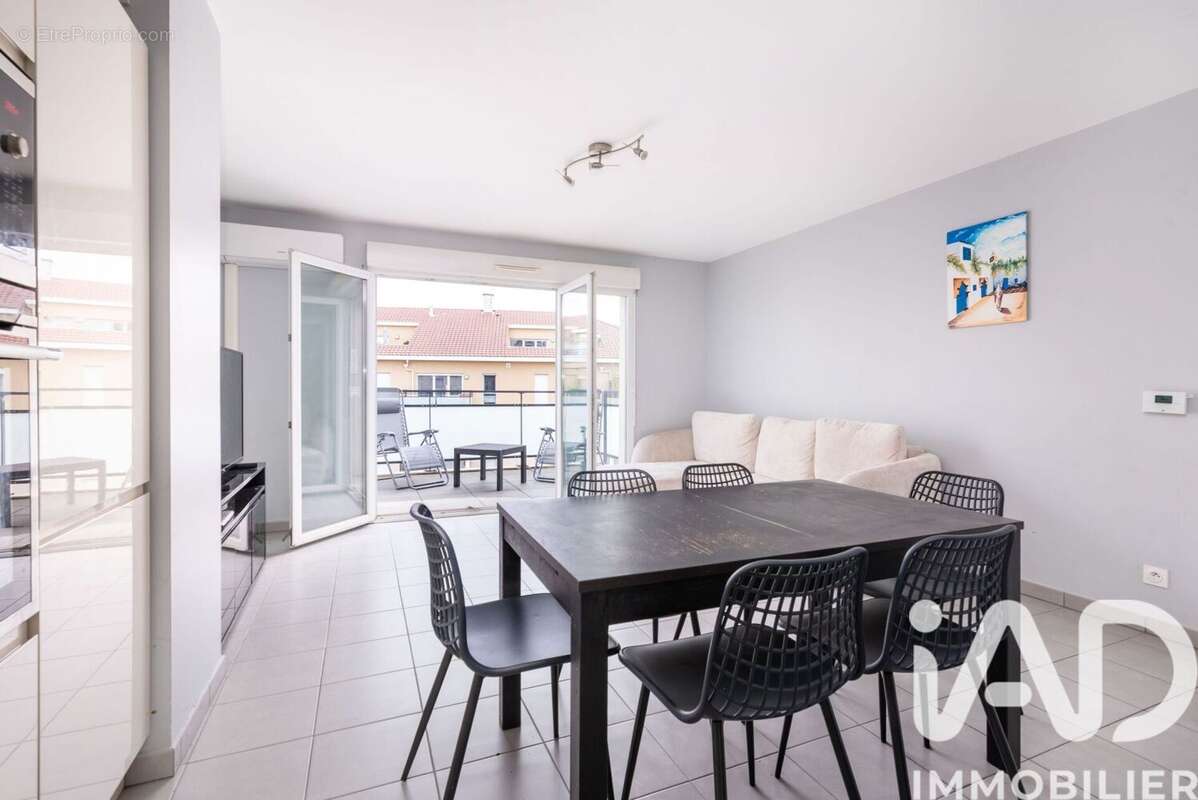 Appartement 77 m² à Bron  - photo 3