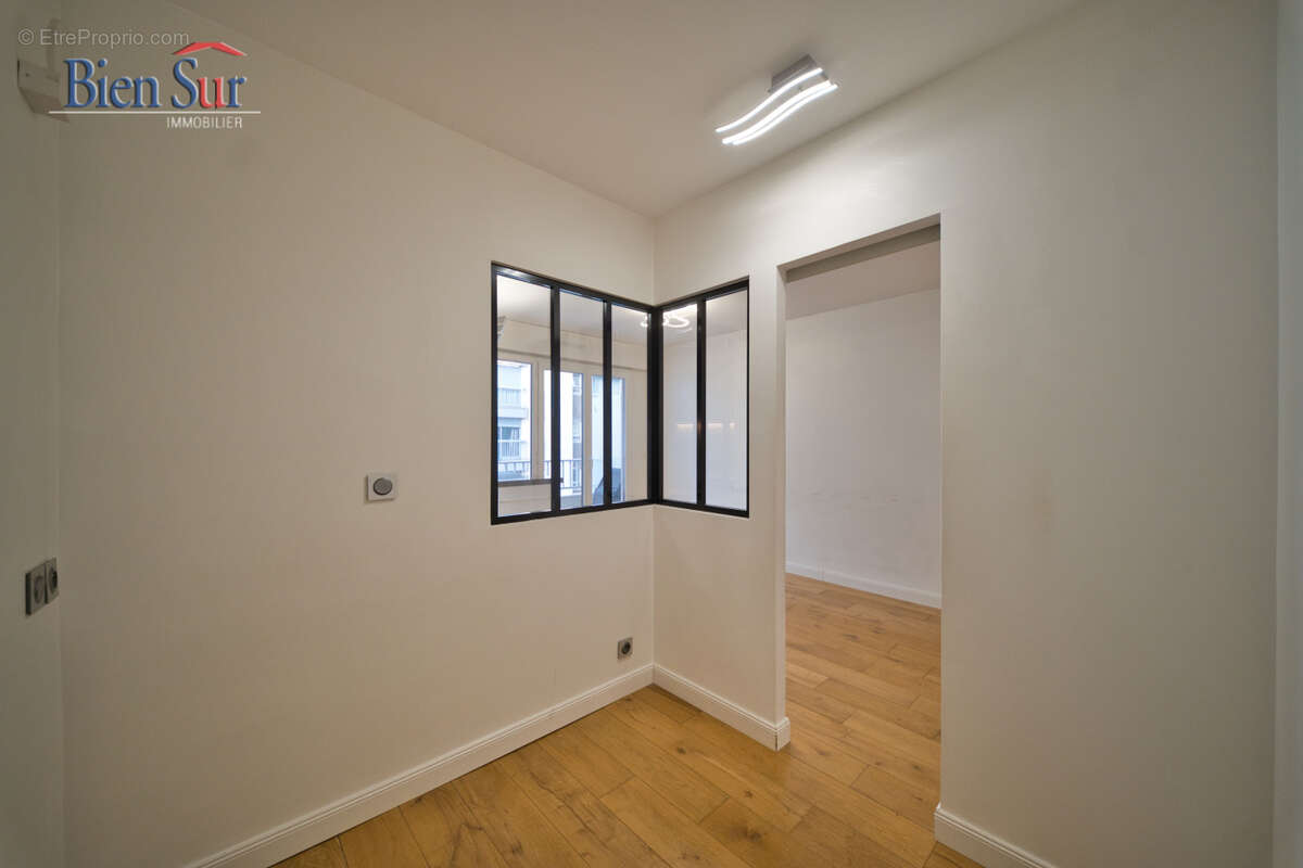 Appartement à PARIS-20E