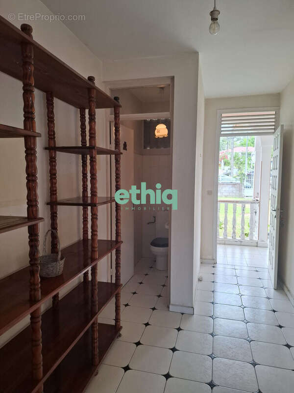 Appartement à BAIE-MAHAULT