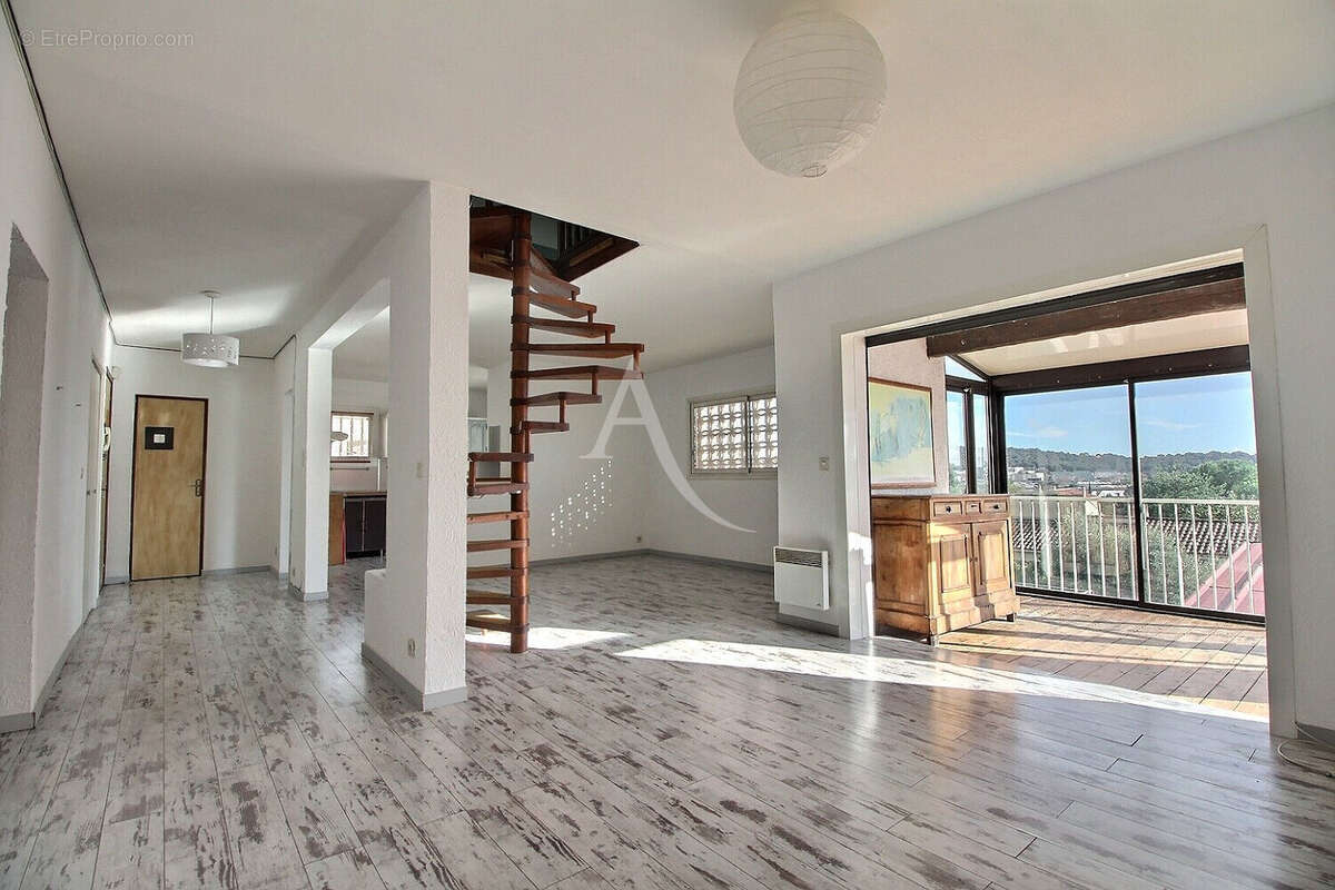 Maison à LA VALETTE-DU-VAR