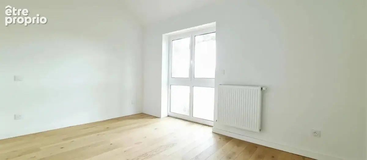 Maison neuve de 2025 avec 5 chambres, terrasse et vue dégagée - photo 7