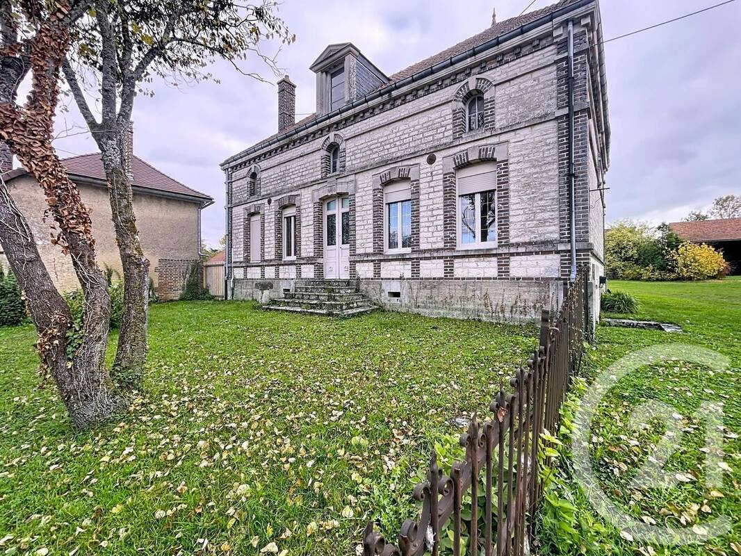 Maison à LAINES-AUX-BOIS