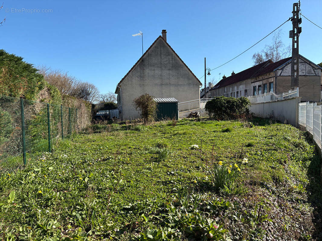 Maison à SAINT-MARCEL