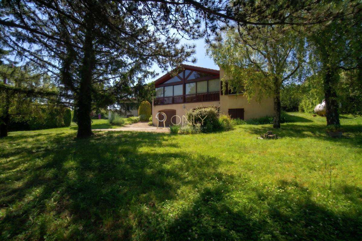 Poleymieux-au-Mont-d'Or-Maison- 116m²-4 pièces - photo 16