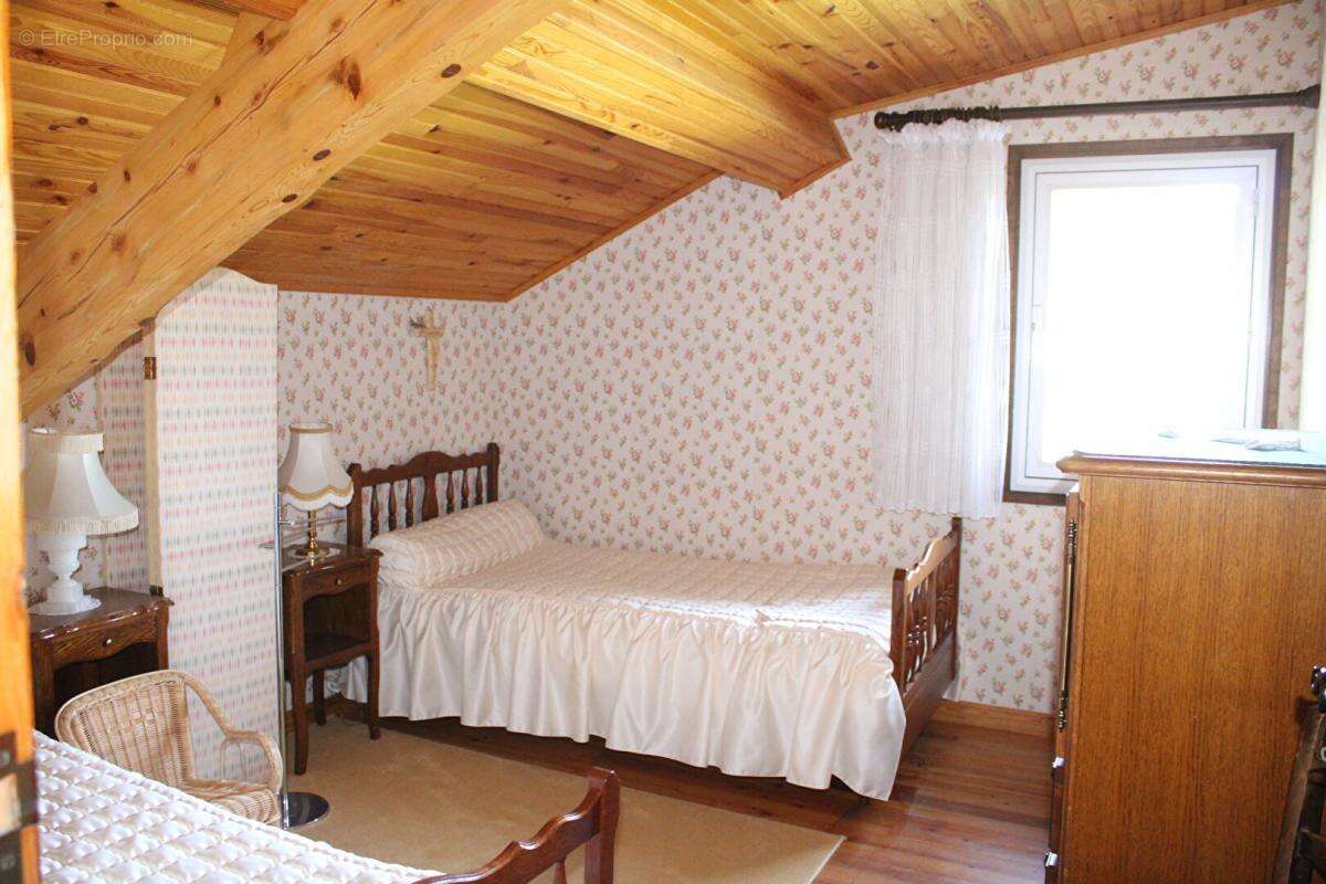 Exclusivité Maison avec deux habitations de 166 m2 sur une parcelle de 5400 m² - photo 11