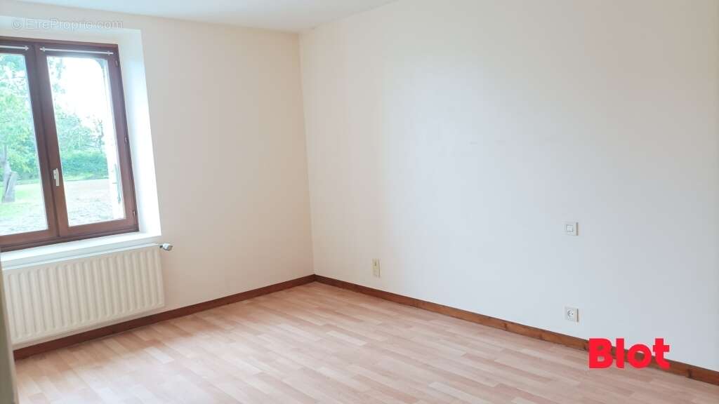 Maison à LA BOUEXIERE