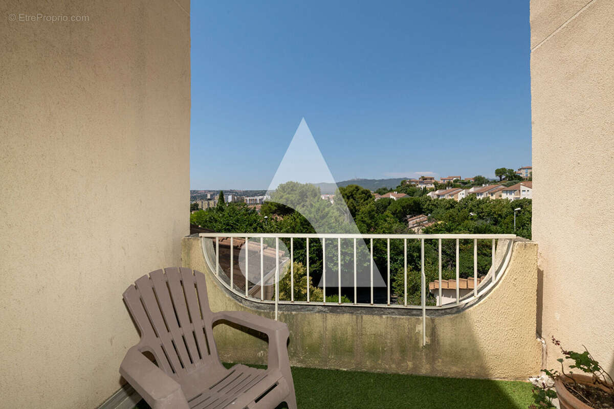 MARSEILLE 13e ? T4 traversant de 85,70 m² avec jardin privatif, terrasses et garage fermé - photo 15