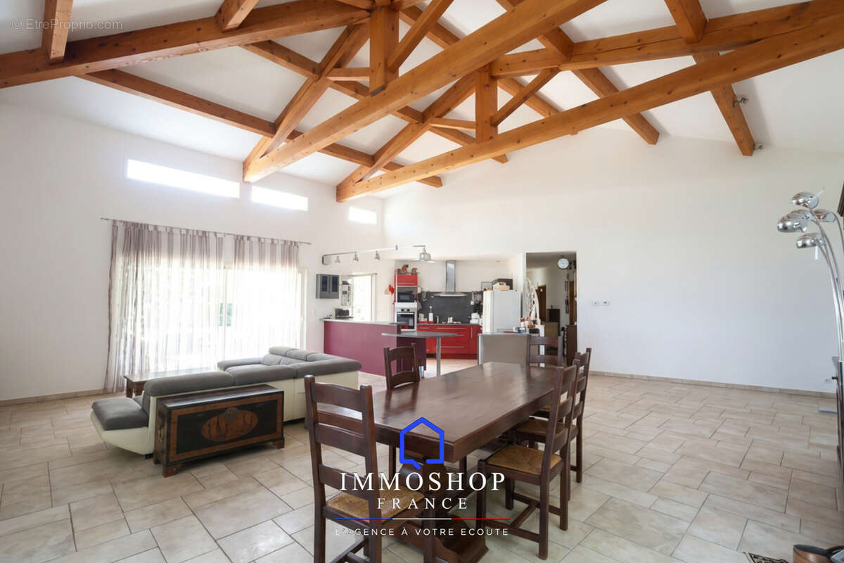 Maison à ENSUES-LA-REDONNE