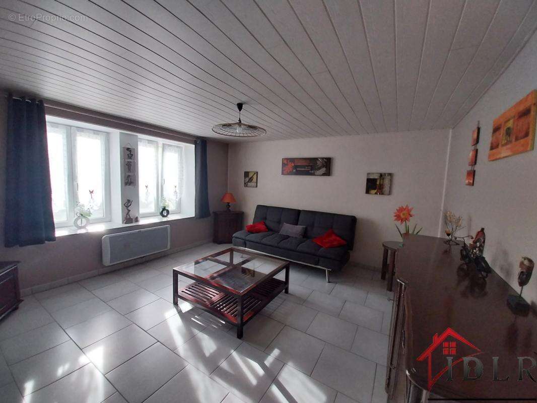 Maison à FOUGEROLLES