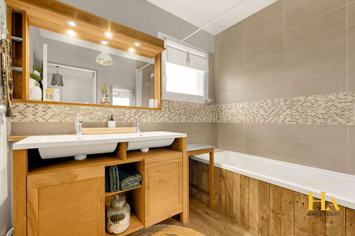 Maison à SAINT-JEAN