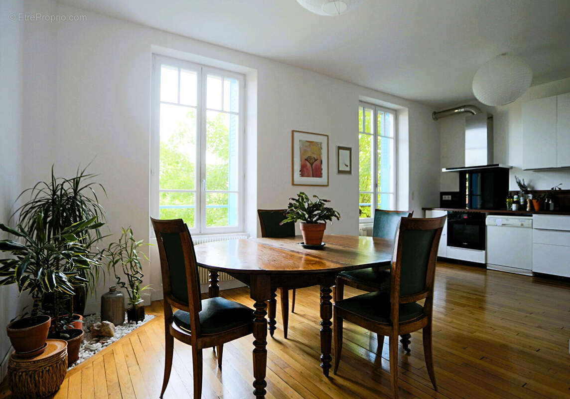 Maison à MONTLUCON