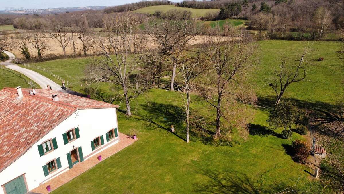 Maison à VACQUIERS