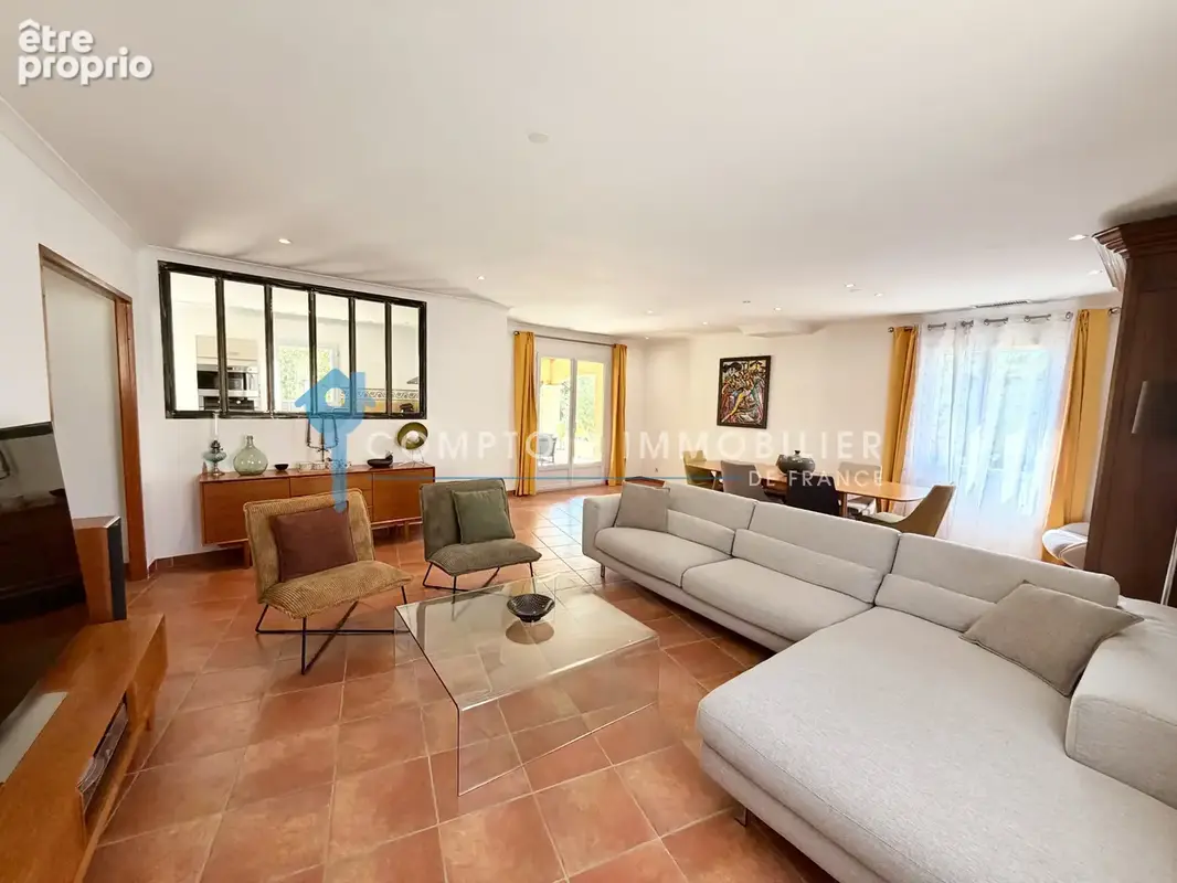 En exclusivité  sur les hauteurs de Vergèze, villa Plain pied de 120 m2 environ sur 832 m2, piscine garage et - photo 8
