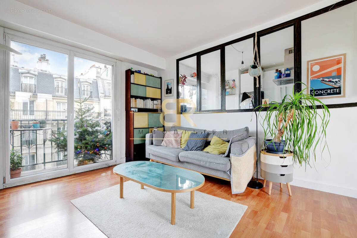 Appartement à PARIS-10E