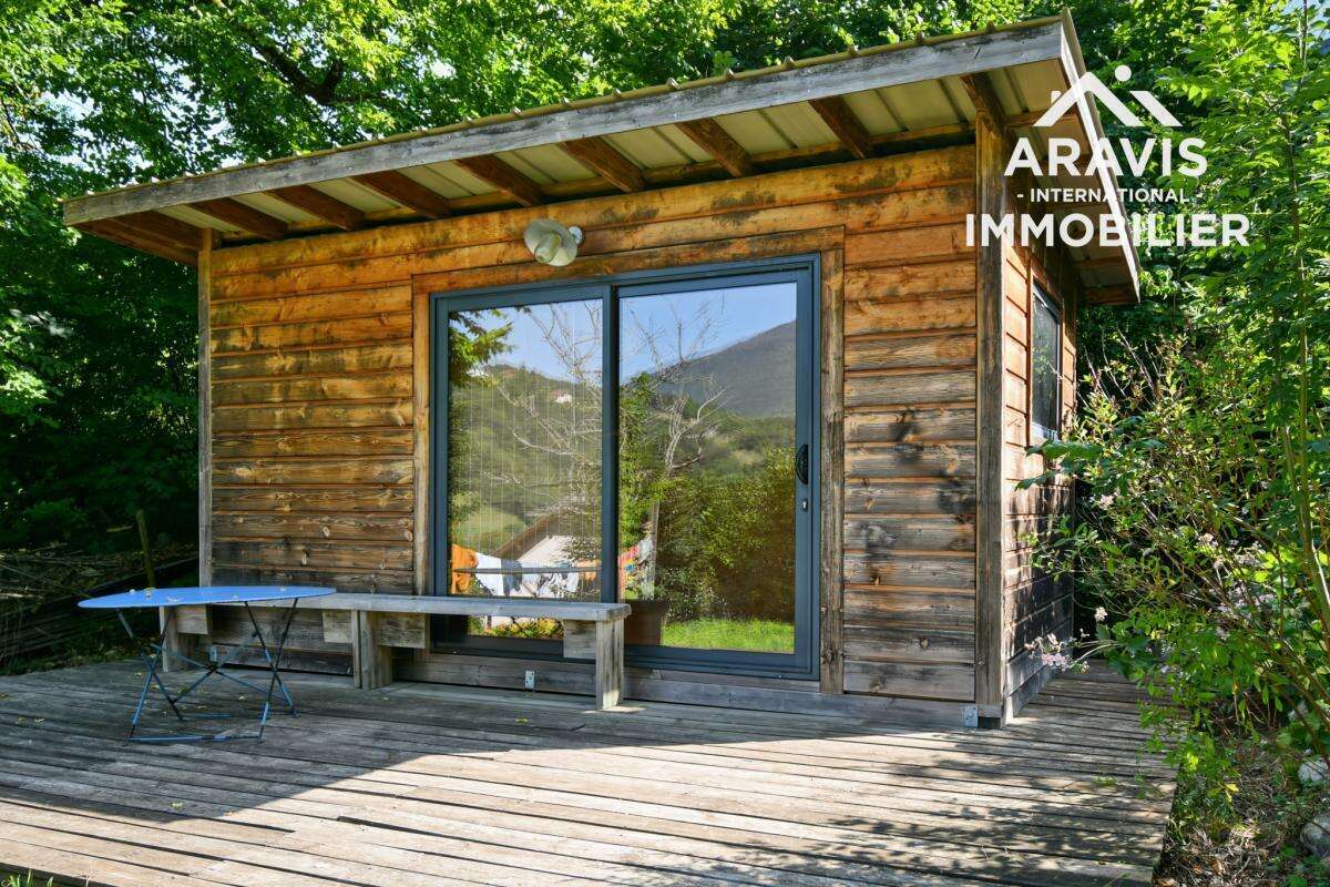 Appartement à DINGY-SAINT-CLAIR