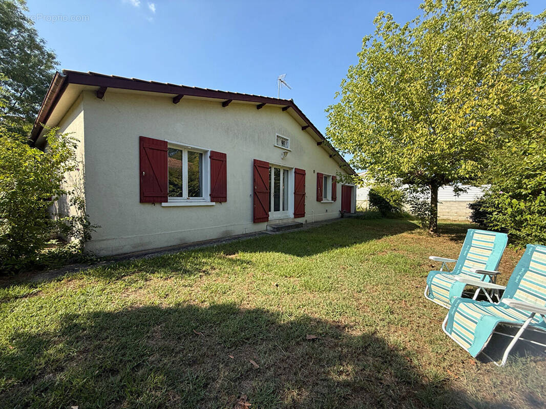 Maison à LEOGNAN