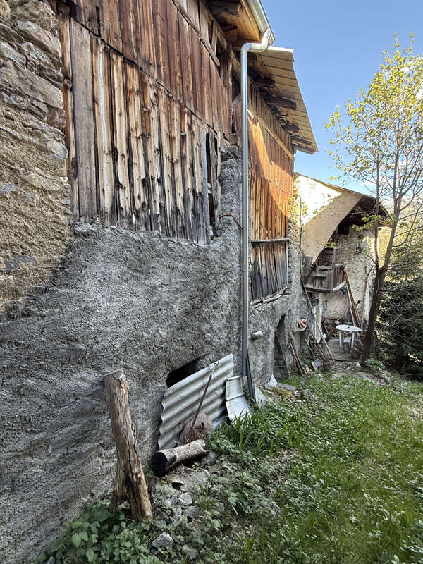 Maison à SAINT-JEAN-DE-BELLEVILLE
