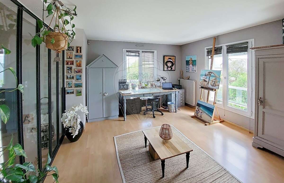 Maison à SAINTE-LUCE-SUR-LOIRE