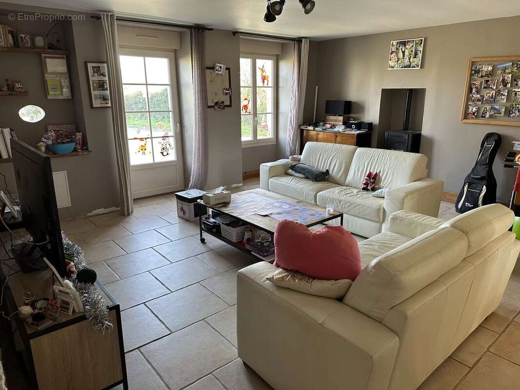 Maison à USSON-DU-POITOU