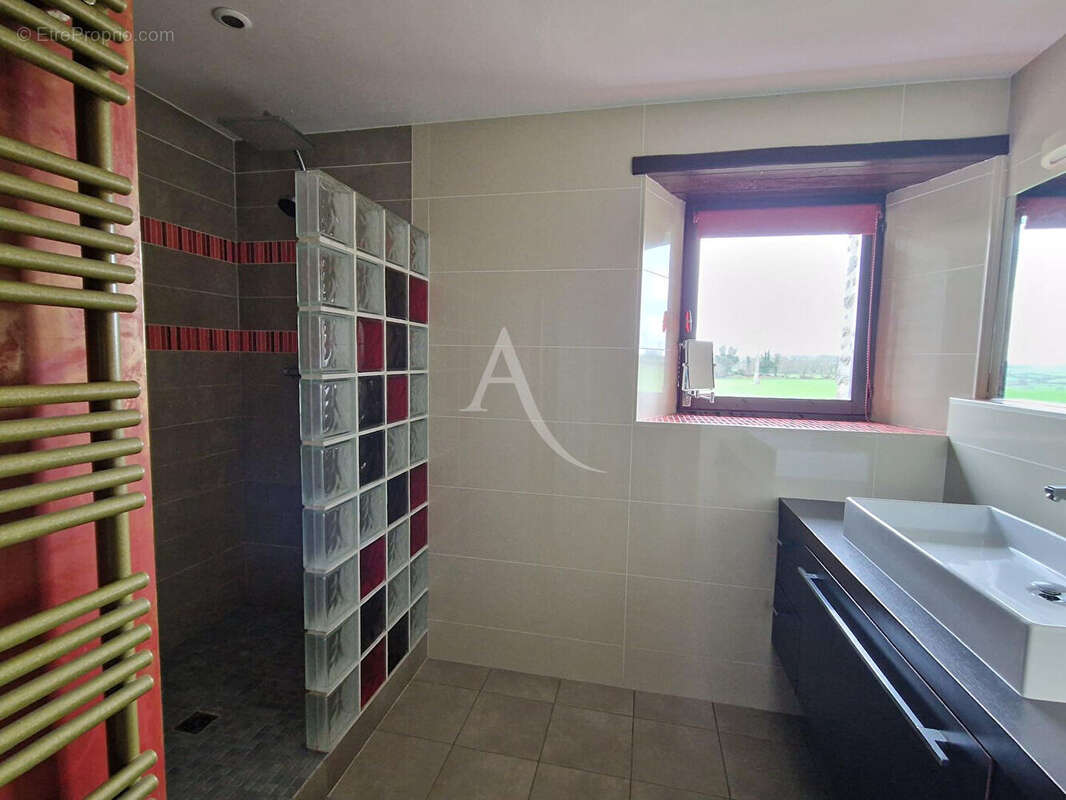 Maison à SAINT-GERMAIN-LE-FOUILLOUX