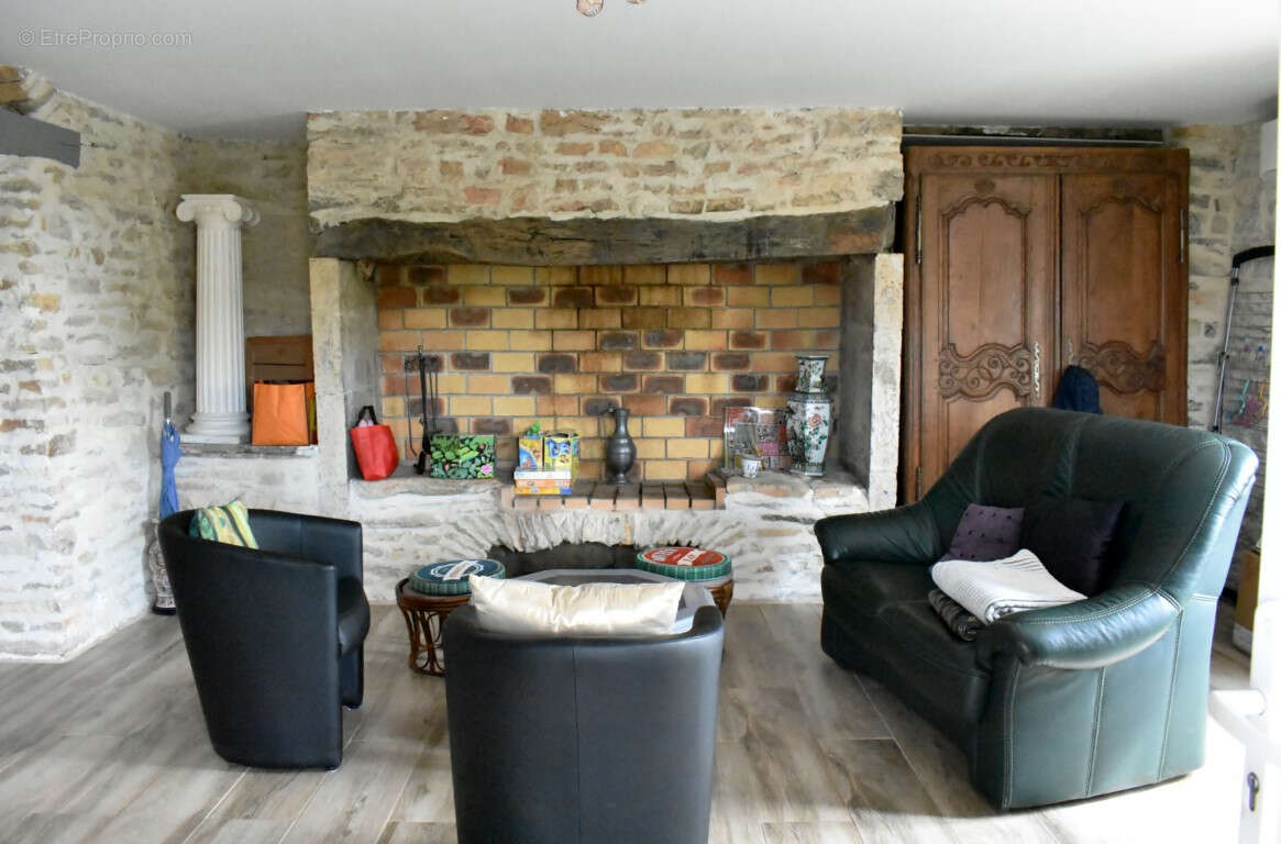 Maison à PONTCIRQ