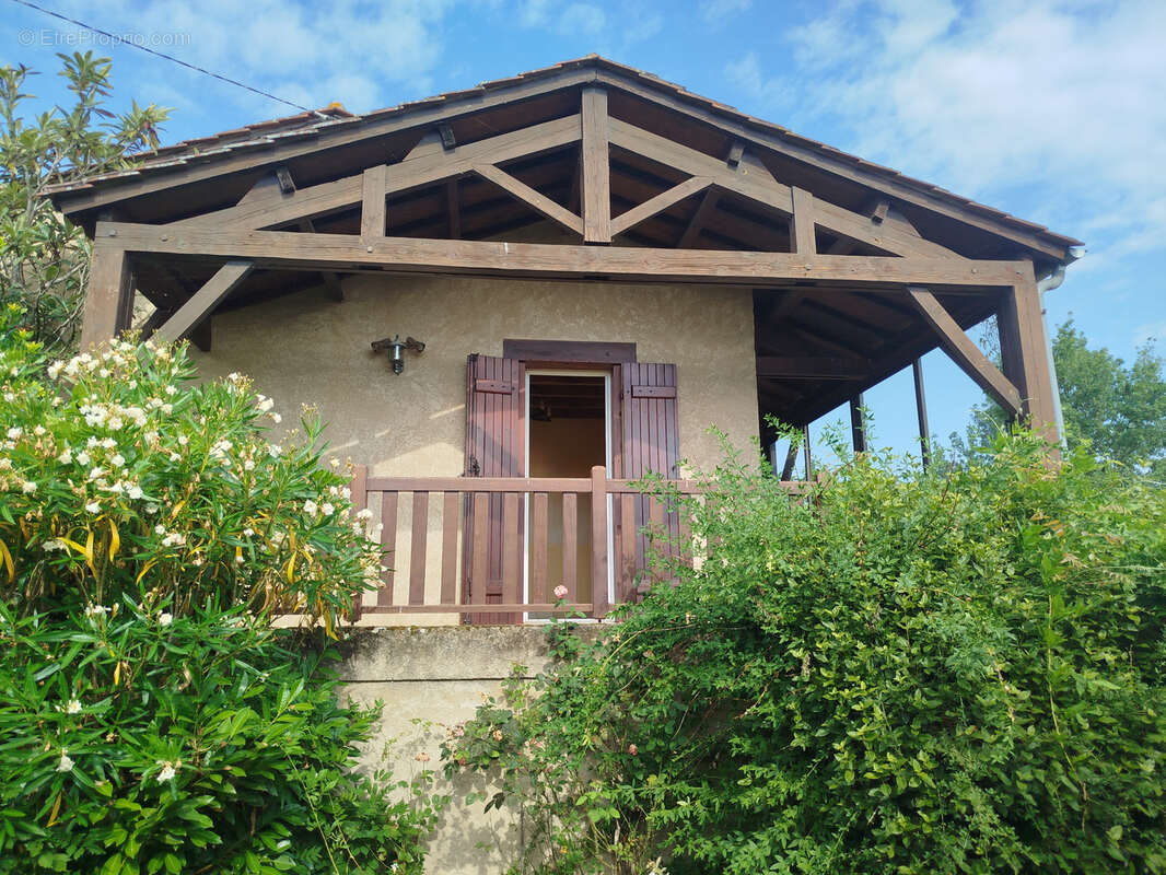 Charmante Maison construite en 79 avec Vue Panoramique et Grand Terrain de 4121 m2 - photo 7