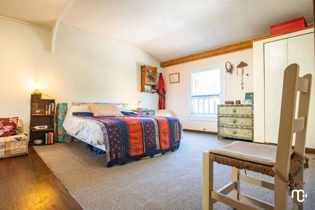 Maison à POURRIERES