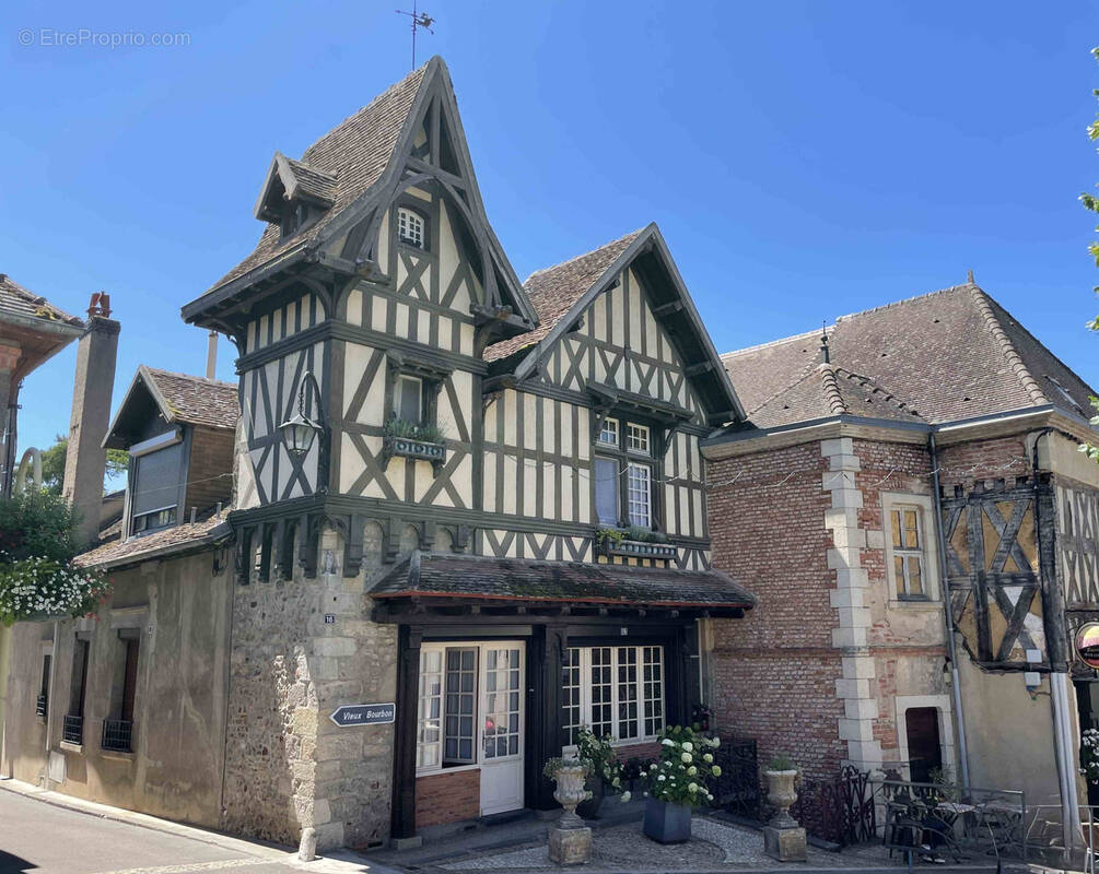 Maison à BOURBON-LANCY