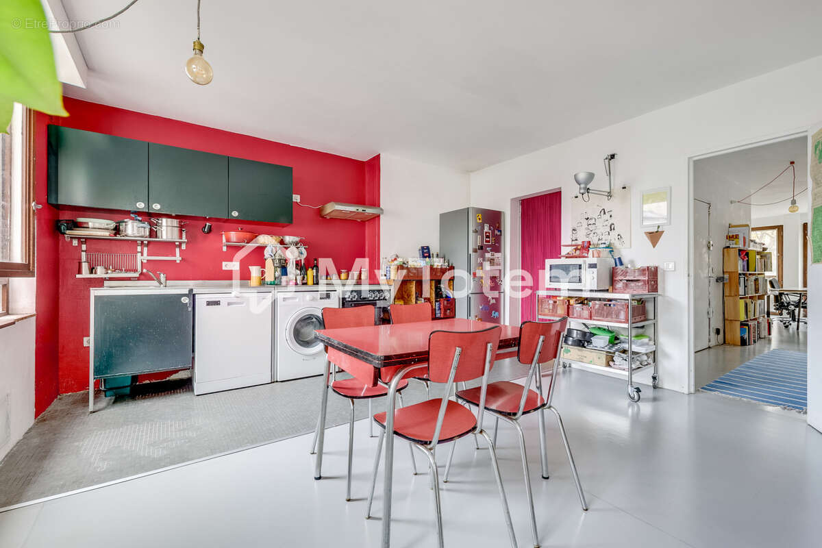Appartement à PARIS-18E
