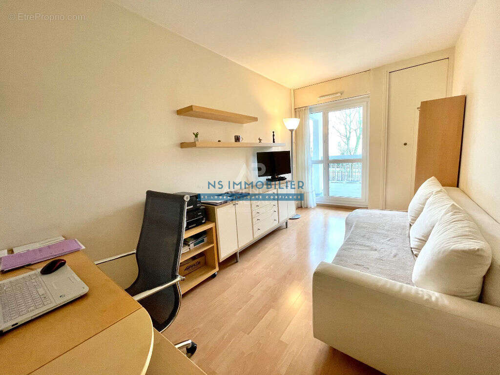 Appartement à SARTROUVILLE