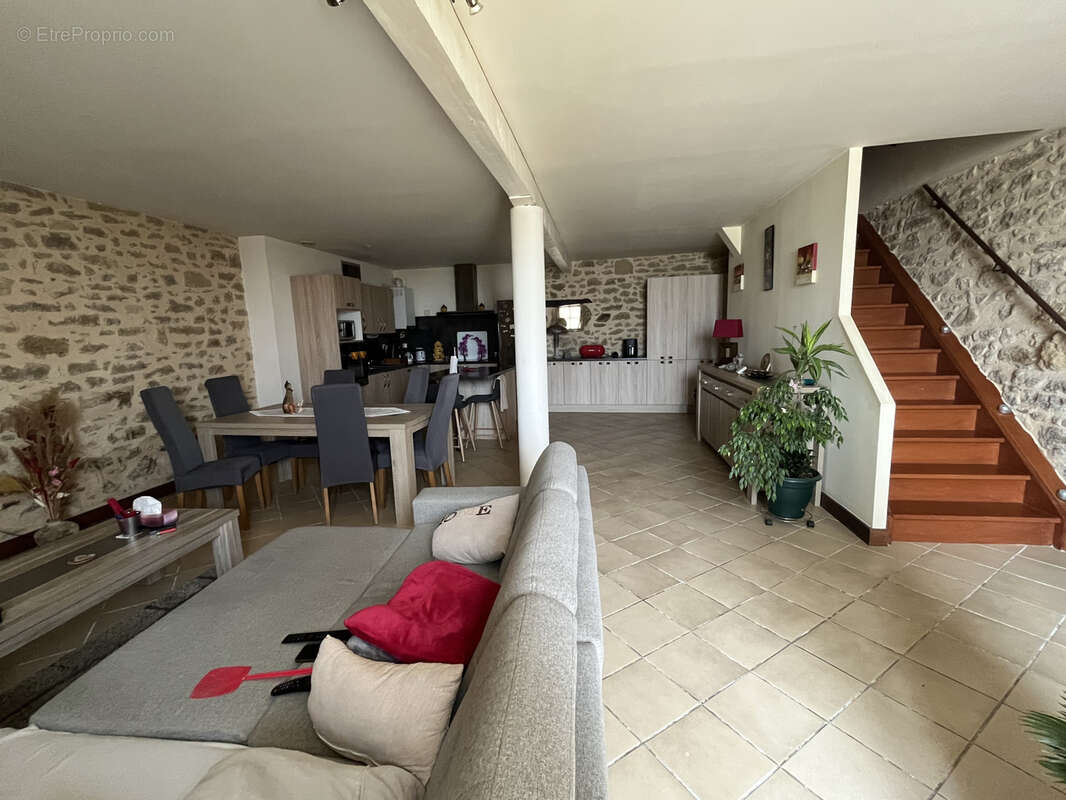 Ensemble immobilier avec 4 logements indépendants - photo 3