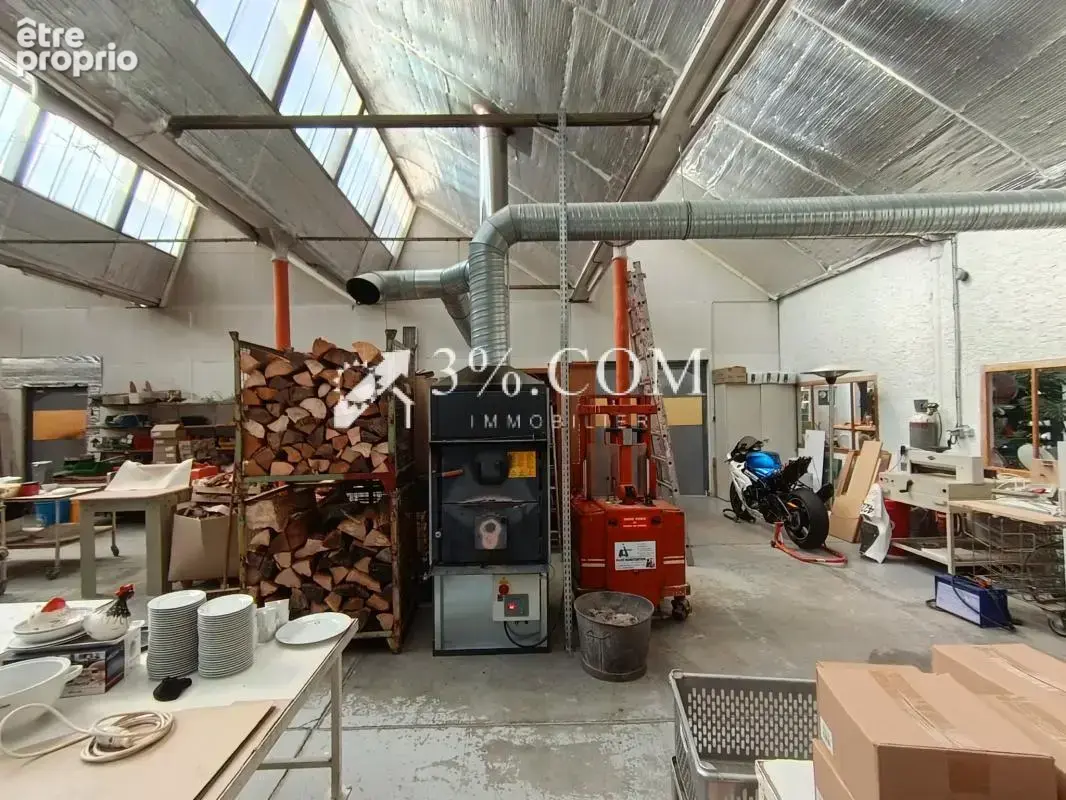 Local professionnel + deux terrains nus - photo 17