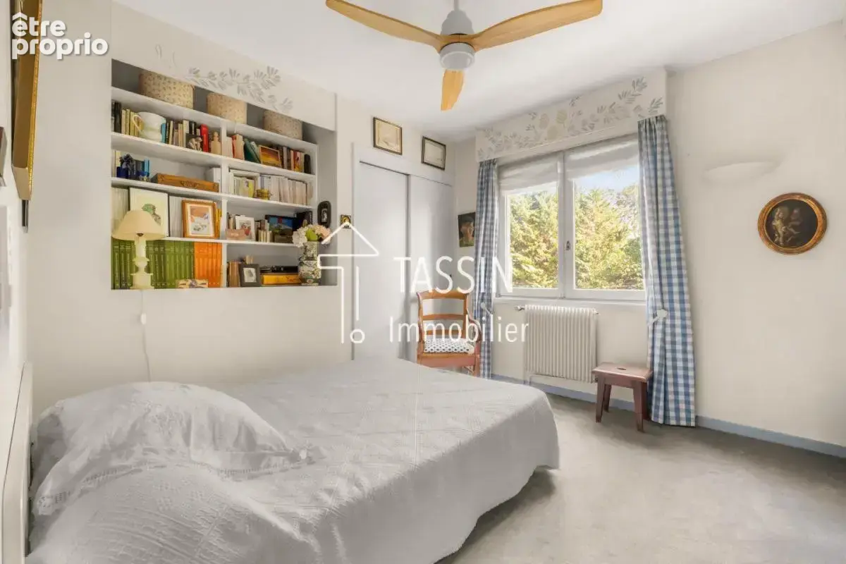 TASSIN - Maison à rénover entre Bourg et centre - photo 9