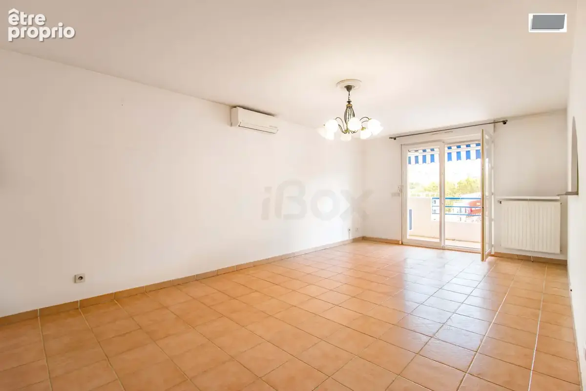 Toulon, Aguillon, 4 pièces climatisé, traversant, 85 M2, double terrasses, vue dégagée, possibilité garage. - photo 5