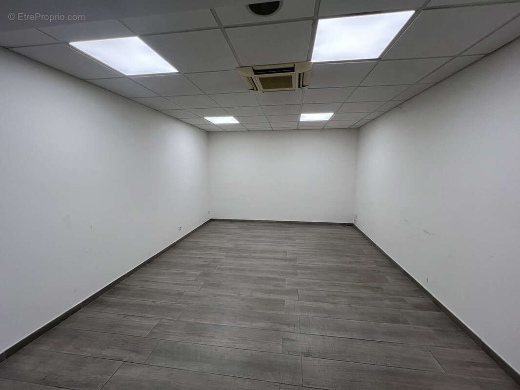 Commerce à SANARY-SUR-MER