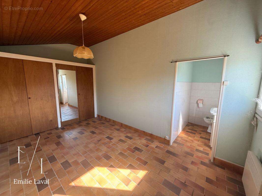 Maison avec dépendance, cave à vin et terrain clos de 1 737 m² à Pineuilh (33) - photo 17