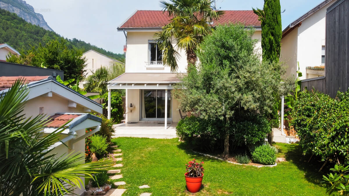 Maison à CORENC