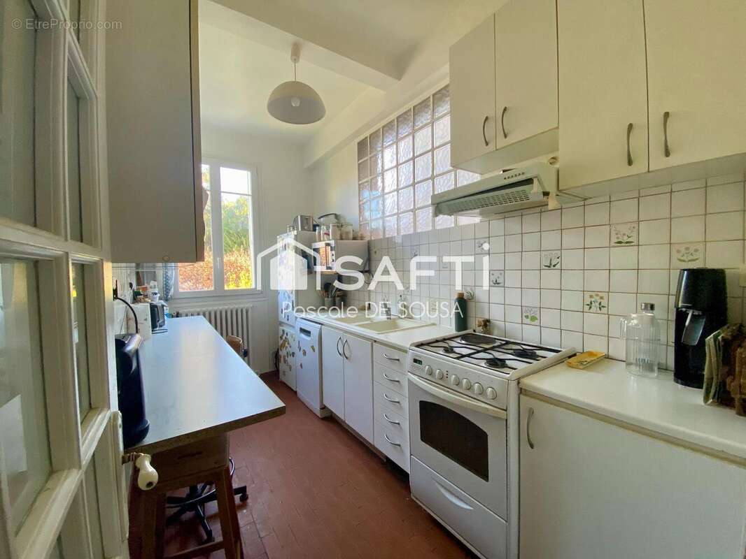 Maison 142 m² à La Celle-Saint-Cloud  - photo 8